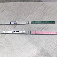 我是完了吗。月经推迟，早孕试纸白板。用排卵试纸测出了两条杠？我这是怎么了。大姨妈上个月13号来的，...