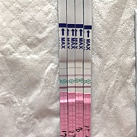 求助各位姐妹，这个月第一次使用排卵试纸，连测三天都是这样，请问我这是还没排卵吗？