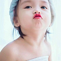 我怀孕七个月  前两天开始宝宝在我肚子里都不怎么动了  去医院医生说是缺氧让我吸氧   可我这都吸两天了...