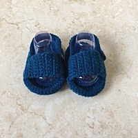 纯手工编织宝宝婴儿鞋，纯棉线编织，不起球弹力佳。可以根据宝宝脚长定制大小