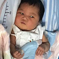 我丫头每天摆一些奇怪的姿势，好像对这个世界充满了不满😂😂😂