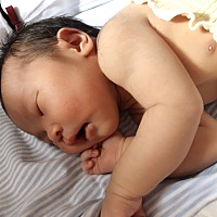 那些盼着快生的同僚们，我想告诉你们，还是让娃在肚子里多待几天吧。😂我已经连续好几晚不睡了，白天...