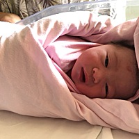 8.14预产期当天顺产下5.4斤小公举一枚，无侧切轻微撕裂，祝各位孕妈好孕～