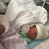 看起来都不像男宝 很乖哦 看着他感觉之前的痛都是值得的。孕期也一直没有忌嘴 重辣重辣的吃 而且什么都...