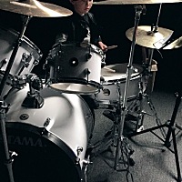 儿子女儿都有了，成了！我也是生过两娃的女人了😂妹妹快长大……妈妈陪你浪起来。 月子里的妹妹 两个...