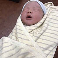 报喜了，我们家又出了个颜值担当，男宝宝，六斤三两