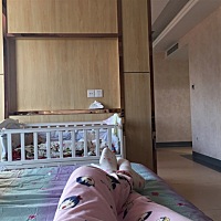 还有2天出院 二胎完全没有做妈妈的喜悦 全是疼 道口疼 宫缩疼 涨奶疼 腰疼😢