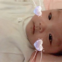 我简直太不称职了，今天晚上孩子睡醒了，我喂过宝宝奶粉之后她还是一直闹，我又让宝宝吃了几口母乳（我...