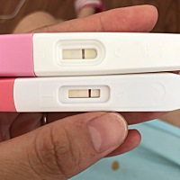 验孕棒一深一浅，浅的快看不见了，第二次浅的颜色有加深，血检hcg5.4，闹心，到底是有了还是没有啊