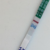 备孕中，这个应该就是一条杠而不是一深一浅吧