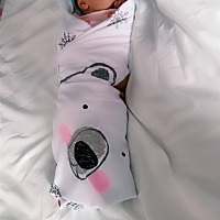 终于卸货拉，8月22号凌晨2点半出生的小男宝，正好7斤，1点多开两指，2点进的产房，2点半超快顺产，无侧...