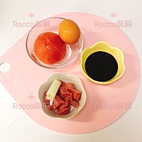 ♥️8月24日【西红柿牛肉酱】18m+ 食材：西红柿1个、牛肉50g、鸡蛋一枚、酱油、葱 1、牛肉剁碎、加...