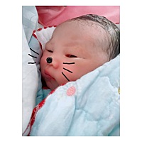 宝宝比预产期晚报道一天，果然如此，可是跟爸爸同一天生日哦！有缘分😍😍😍顺产无侧切，七斤三两...