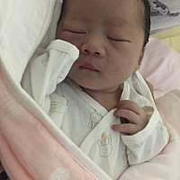 终于生出来了，历时16个小时，从开始疼到宝宝出生，6.3斤女宝宝，外面无侧切无撕裂，里面撕裂了一点点，...