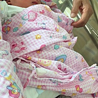 顺产侧切，8.21号6.49分八斤男宝