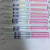 亲们帮忙看看排卵试纸最下面一根算是强阳吗？