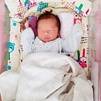 现在宝宝一周啦 我算是活过来了 20180819上午11点35分剖腹产子六斤八两 做妈妈才知当妈的不易啊 每天都...