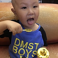 宝宝特别喜欢吃这种黄金百香果，真特别好吃，一次能吃好几个😂😂😂