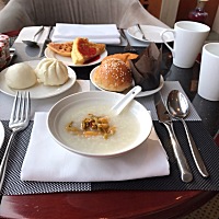 减肥第49天 115-90 今日体重47.5Kg 晚饭吃了这个 你们猜得出来是什么么 嘻嘻 减肥期间水果可以少吃 蔬菜...