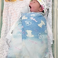 顺产头胎儿子，7斤10g，8月24号12点24出生，20分钟生出来😜下面撕裂，