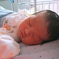 接健康女宝😄顺产 六斤半  我的小天使