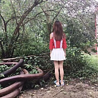 之前怀孕时107 现在生完半个月 体重93斤了 再减10斤和以前一样了 😄 这是孕前的照片