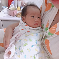 特来报喜 。2018年8月6日 9点16分 男宝贝出生 6斤8  顺产  就快满月啦 。 还没生的宝妈们好好珍惜现在时...