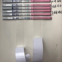 姐妹们有没有月经前一两天测排卵试纸是弱阳性？我八月3号来的月经，按周期应该是昨天或者今天来的，目前...