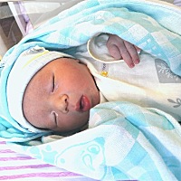 8月28日，8点03分，生了个大胖小子，3520g，52厘米。感谢老婆，一起经营自己的小家！