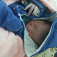 昨天早上六点40抛妇产一名8斤男宝宝，正式升级为妈妈，请多多指教