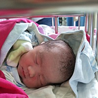 愿宝宝健康快乐成长