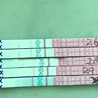 宝妈们帮我看看～8.11开始姨妈，本月26日开始测试排卵，每天中午准时测试，今天30日是强阳吗？排卵了吗...