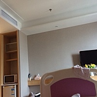 39周➕3今天早上7点50分顺产小情人一枚，有撕裂缝针，从昨天早上见红宫缩就包了住院，生产过程酸爽简直...