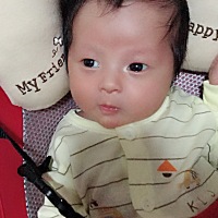 我家宝宝20多天每次要喝90毫升的奶粉，两小时一次！你们的呢？有什么办法让小孩喝奶的时间间隔长点