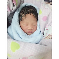 小宝贝6斤 疼了三天两夜最后才打了麻醉 才知道当母亲不容易
