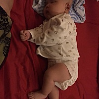 宝宝快两个月了，但总是红屁屁，妈妈们都用什么纸尿裤呢