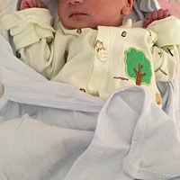 8.24号凌晨产男宝一枚，就是可怜我的娃刚出产房就被送去新生儿科观察了7天，昨天才接回来。希望宝宝健健...