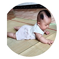 出生到现在的成长过程 三个月的紫琪 出生三天的紫琪 两个月的紫琪 两个月的时候就可以抬头了