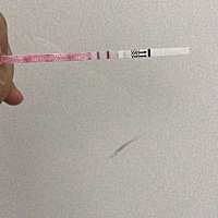 由于是第一胎，很多东西都不懂，希望各位有经验的妈妈们多多指教。现在怀孕5周多了，感觉小腹有点不舒服...