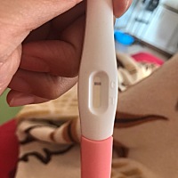 26.27排的卵。昨今天用试纸检测感觉有水印不知道是不是眼花了？姐妹们帮我看看。 这是昨天下午的验孕棒 ...