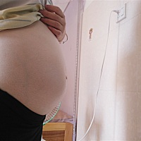 怀孕六个月了，肚子上有青筋是怎么回事？