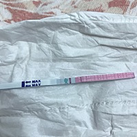 姐们 帮我看一下 究竟什么情况  备孕的第二个月  上个月例假是8月17日来的  8月22日走的 这个月强阳还没...