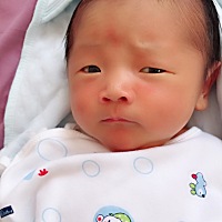 宝宝十天了。这小眼神