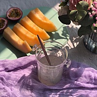 今天用燕碎炖出超级无敌美的黑枸杞燕窝，不知不觉在这里发了好多种美照