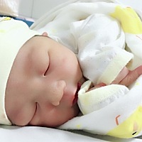 两朝两夜的分娩，看到你能够平平安安的到来，所有的痛苦都值了