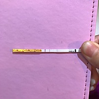 8月8号来的例假，25号排的卵，按说过两天该来例假了，前天晚上开始肚子不舒服涨涨的，昨天也是今天也是...