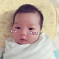 宝宝突然这几天白天非得抱着才睡，刚出生那段时间都是吃饱了就睡，一次睡四五个小时，突然在23天的时候...