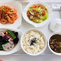 月子餐，供大家参考😄，一天6顿也会瘦哦！