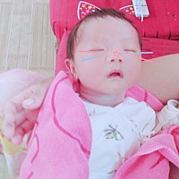 哈哈哈，白天睡得香香的，晚上就不睡，把我困得不要不要的，🙁️🙄️