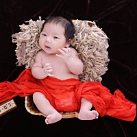 伙计，你脾气大了很啊，拍个照哭的喳喳叫。😂️😇️😇️